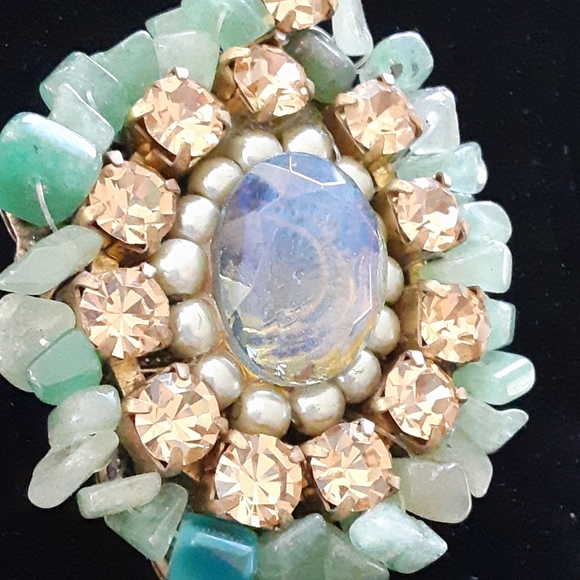 Jade ? Rhinestone pendant - Picture 3 of 3